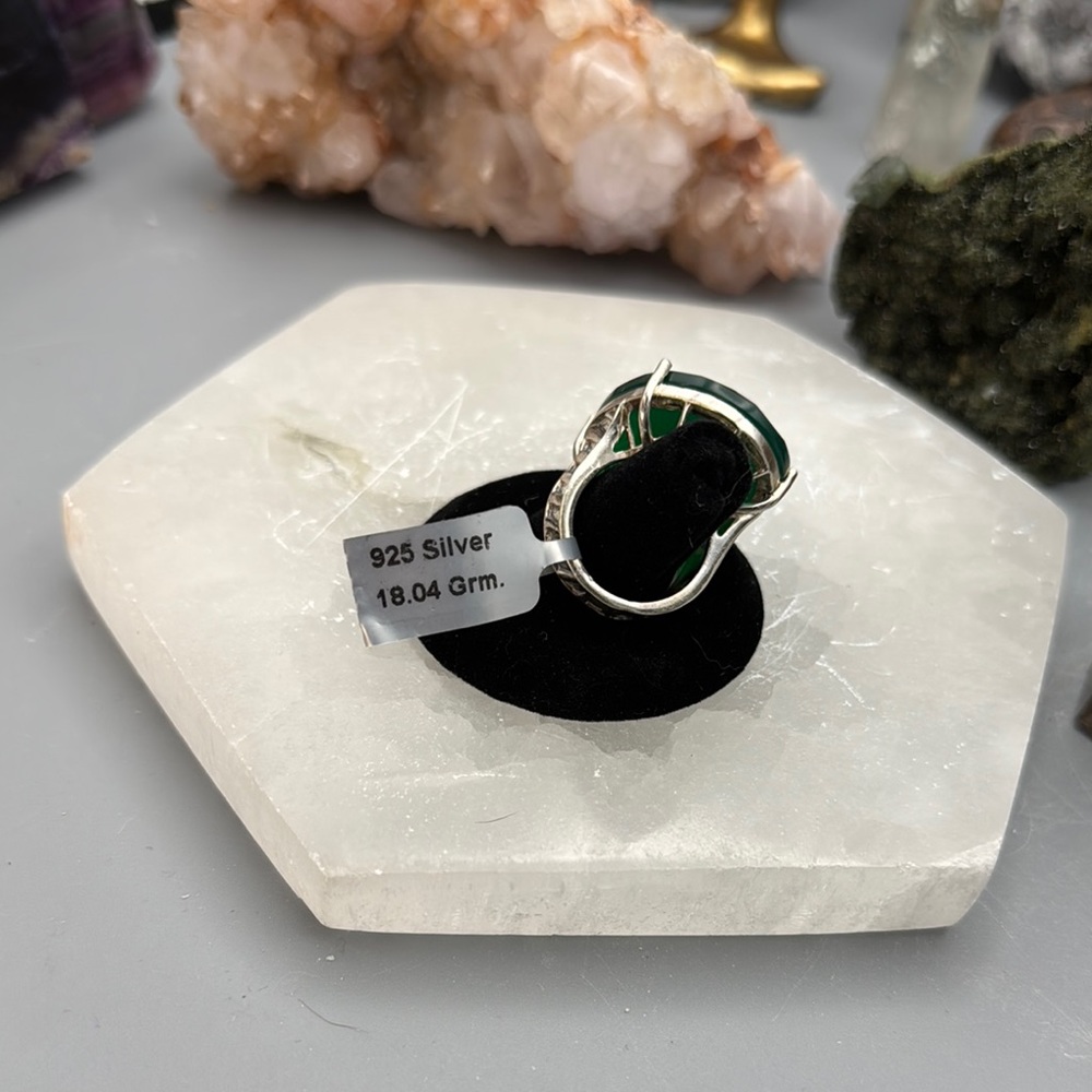 Elegant Green Onyx Gemstone Sterling .925 Ring - Picture 2 of 9